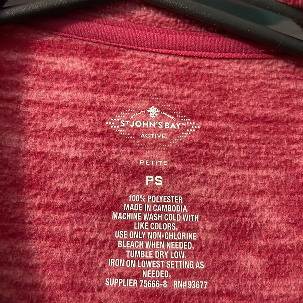 Women’s petite fleece sweatshirt - Picture 2 of 5